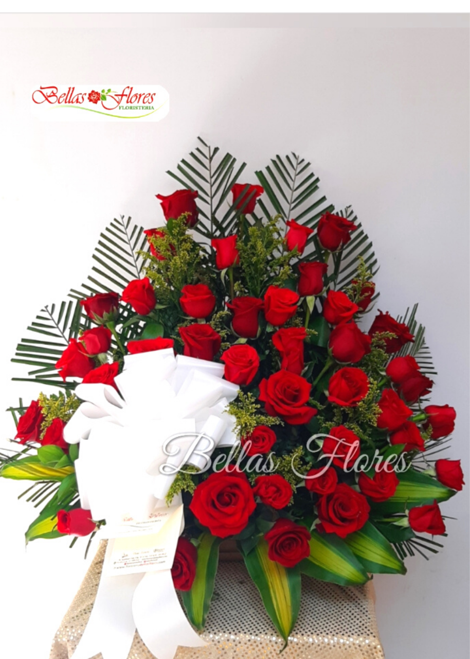Abanico Funebre Rosas Rojas - Floristería Flores Bellas